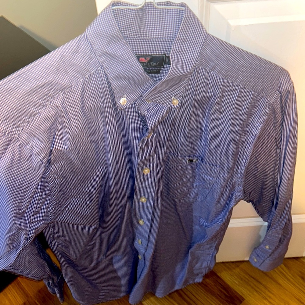 Vineyard Vines men’s medium button down